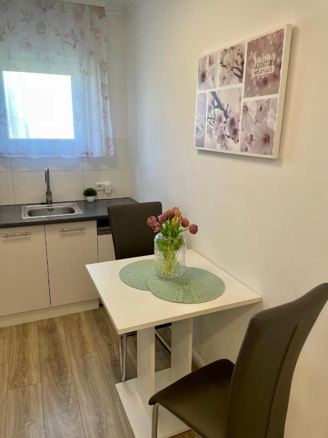 Prime Host Charme Apartment Karlsruhe Bagian luar foto