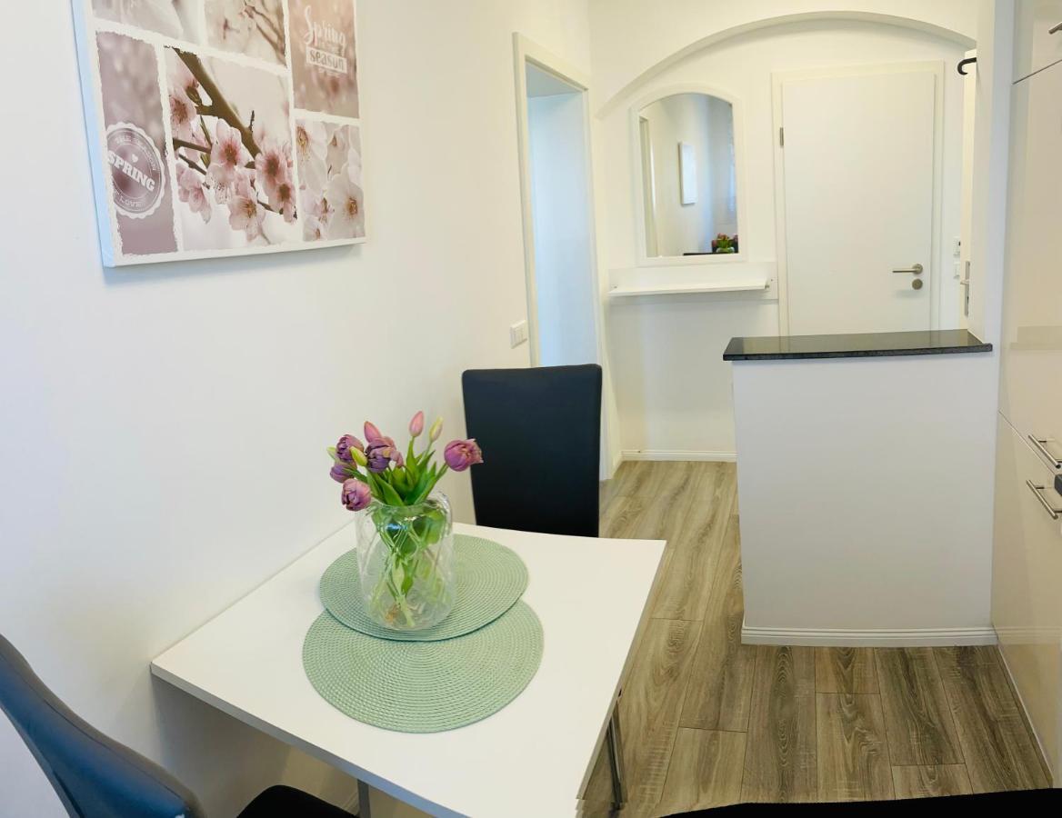 Prime Host Charme Apartment Karlsruhe Bagian luar foto